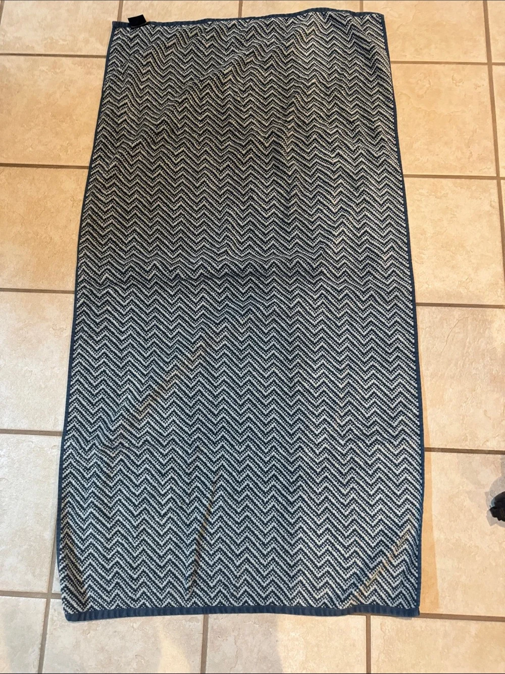 Apt. 9 Bath Towels Gray 2 and Blue 2